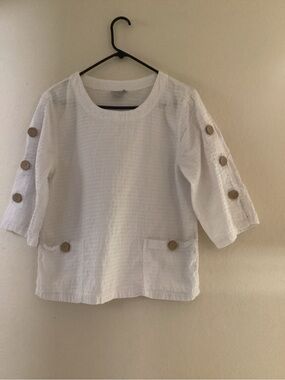Women’s Focus White Big Buttons- Sleeve Cotton Top